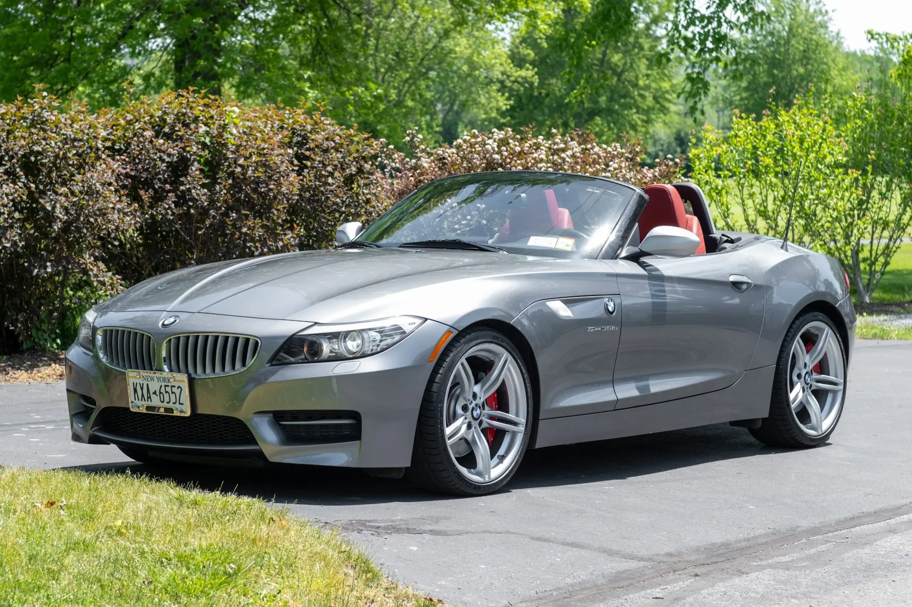 2013 BMW Z4 VIN WBALM1C55DE633842 | Hagerty Valuation Tools®